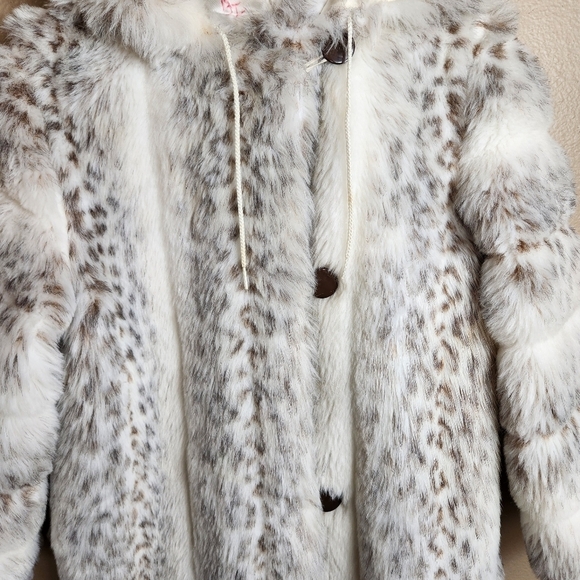 Frost Fighter Vintage Girls Full Length Hooded Buttonfront Faux Fur Coat-Size 16 - Picture 2 of 10